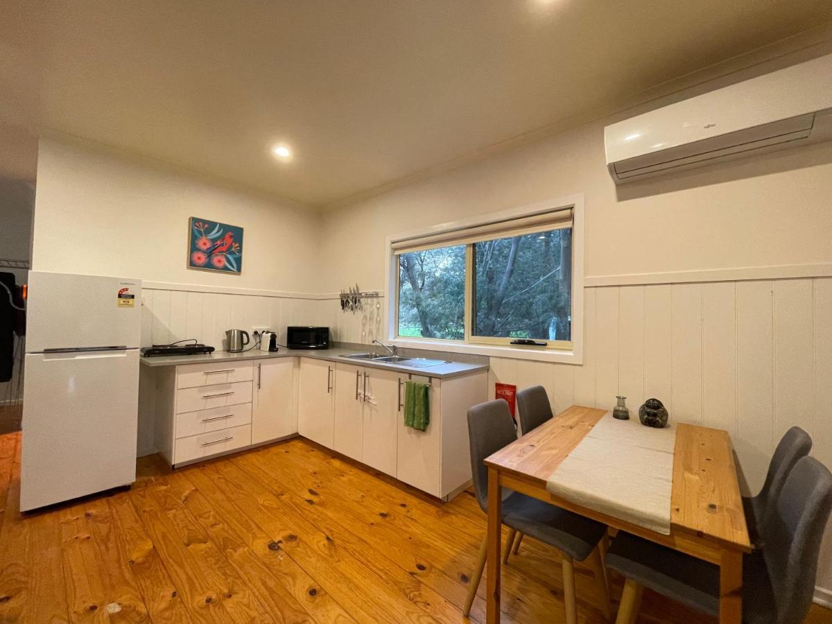 Tindoona Cottages Фостер Экстерьер фото